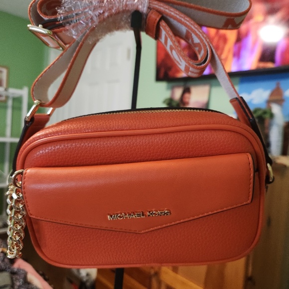 NWT Michael Kors Lady Small Shoulder Crossbody Pursr Leather Handbag